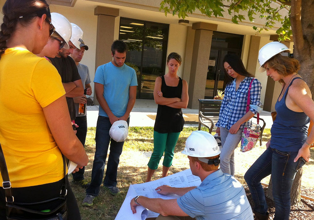Student learning constructing building